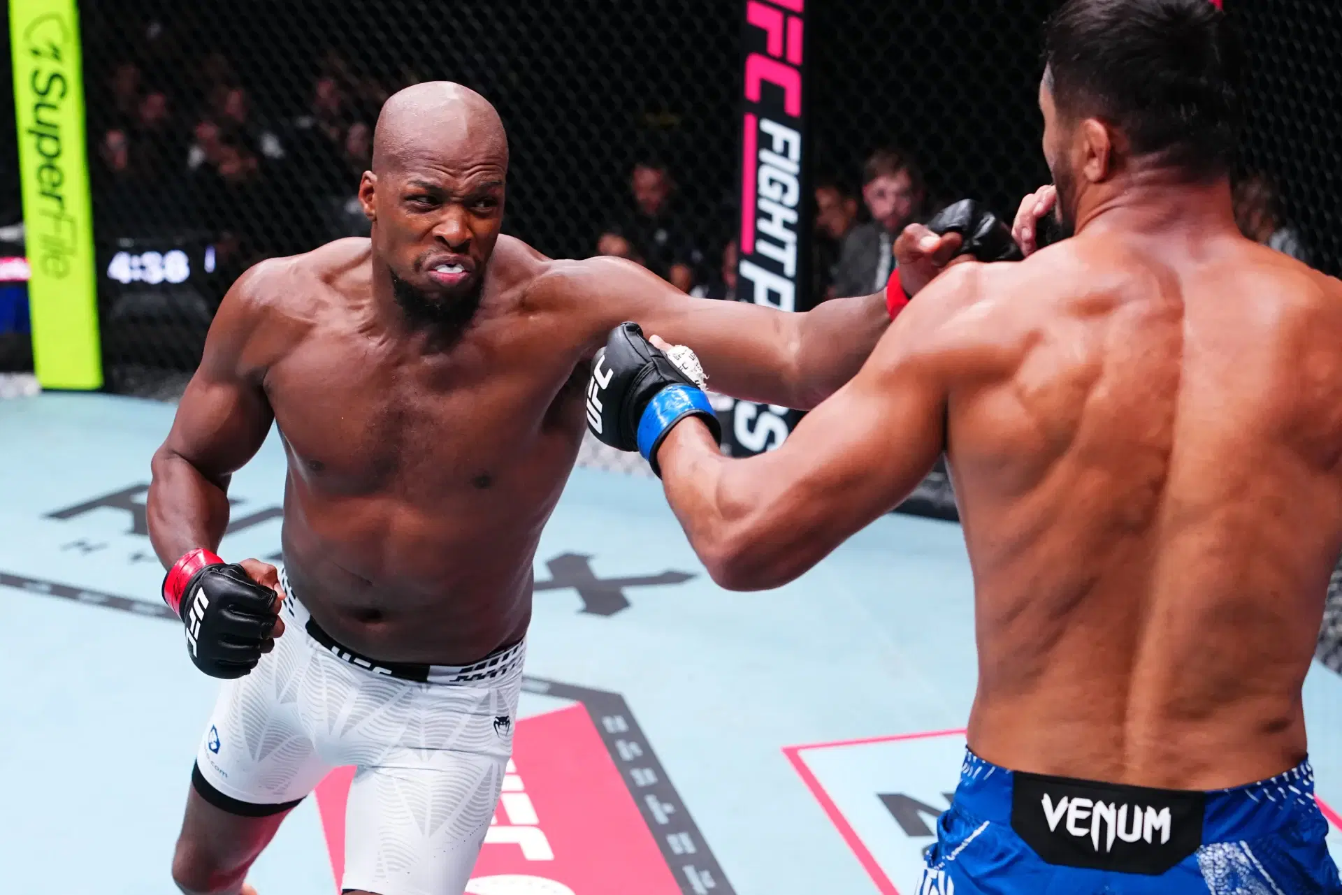MVPがルジボエフに判定勝ち 3者29-28で4連勝
【UFCファイトナイト・パリ】