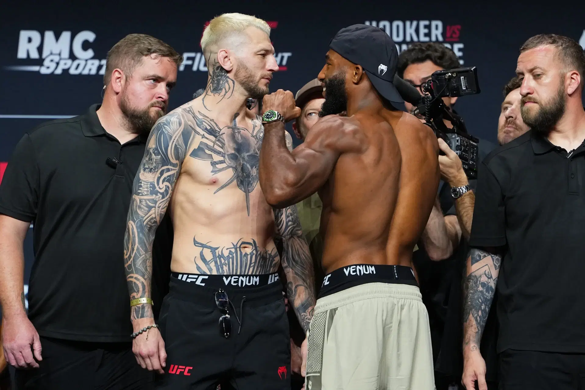 UFCパリ計量結果 フッカー&パルナス155lbsでクリア、全28選手が計量パス